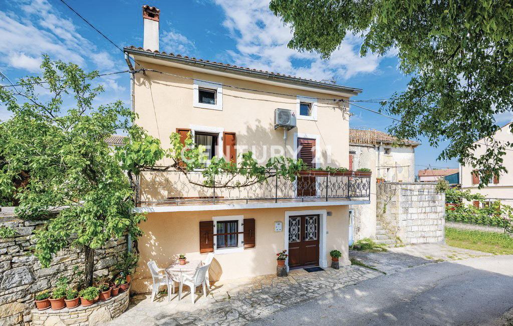 SVETI LOVREČ, PRODAJA KAMENE, OBNOVLJENE KUĆE (prodaja)
