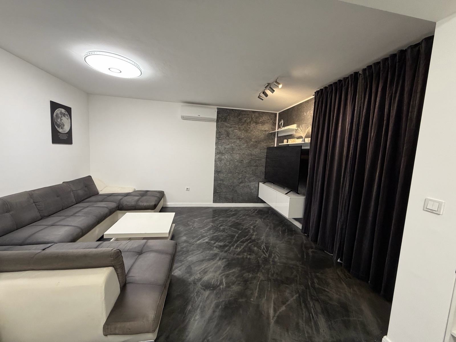 BORIK (95m2) | 2990€m2| PRIZEMNI STAN S VLA. DVORIŠTEM 146 m² I GARAŽA