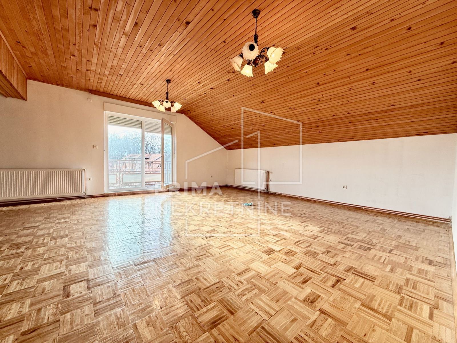 Vukomerec, kuća s tri etaže 360 m2 na zemljištu 567 m2
