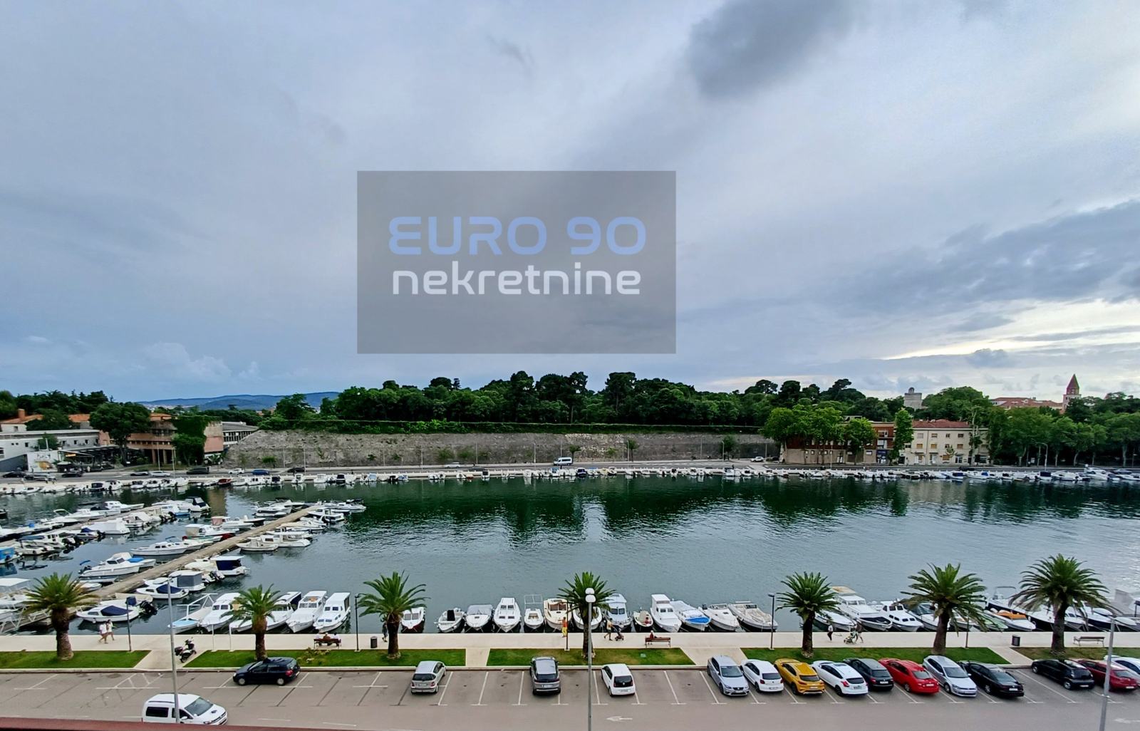 ZADAR/JAZINE-STAN S VELIKIM POTENCIJALOM,92 M2,LIFT,POGLED NA MORE ...
