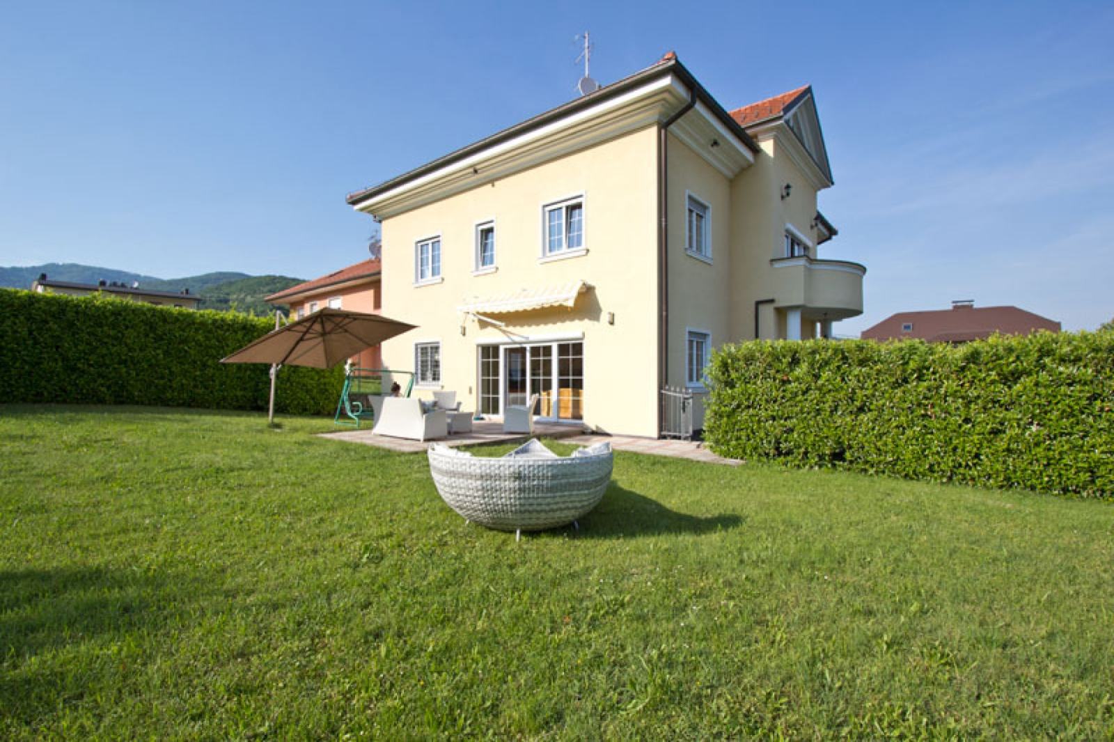 zagreb-mlinovi-550-00-m2-vrt-bazen-prodaja