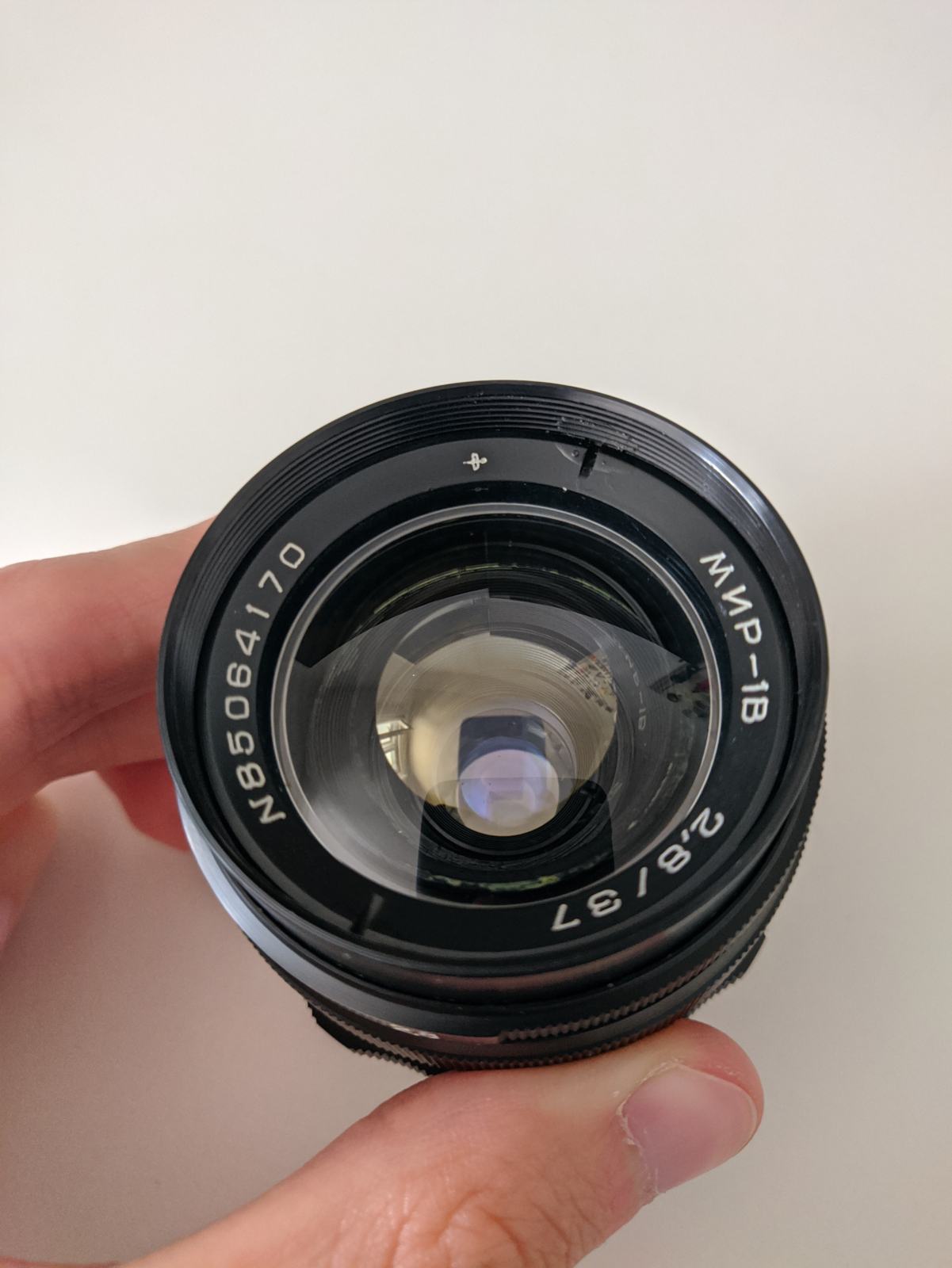 Objectif Mir-1 37mm F/2.8 – Grand Angle – Monture M39 – Rare Version Rouge – Occasion