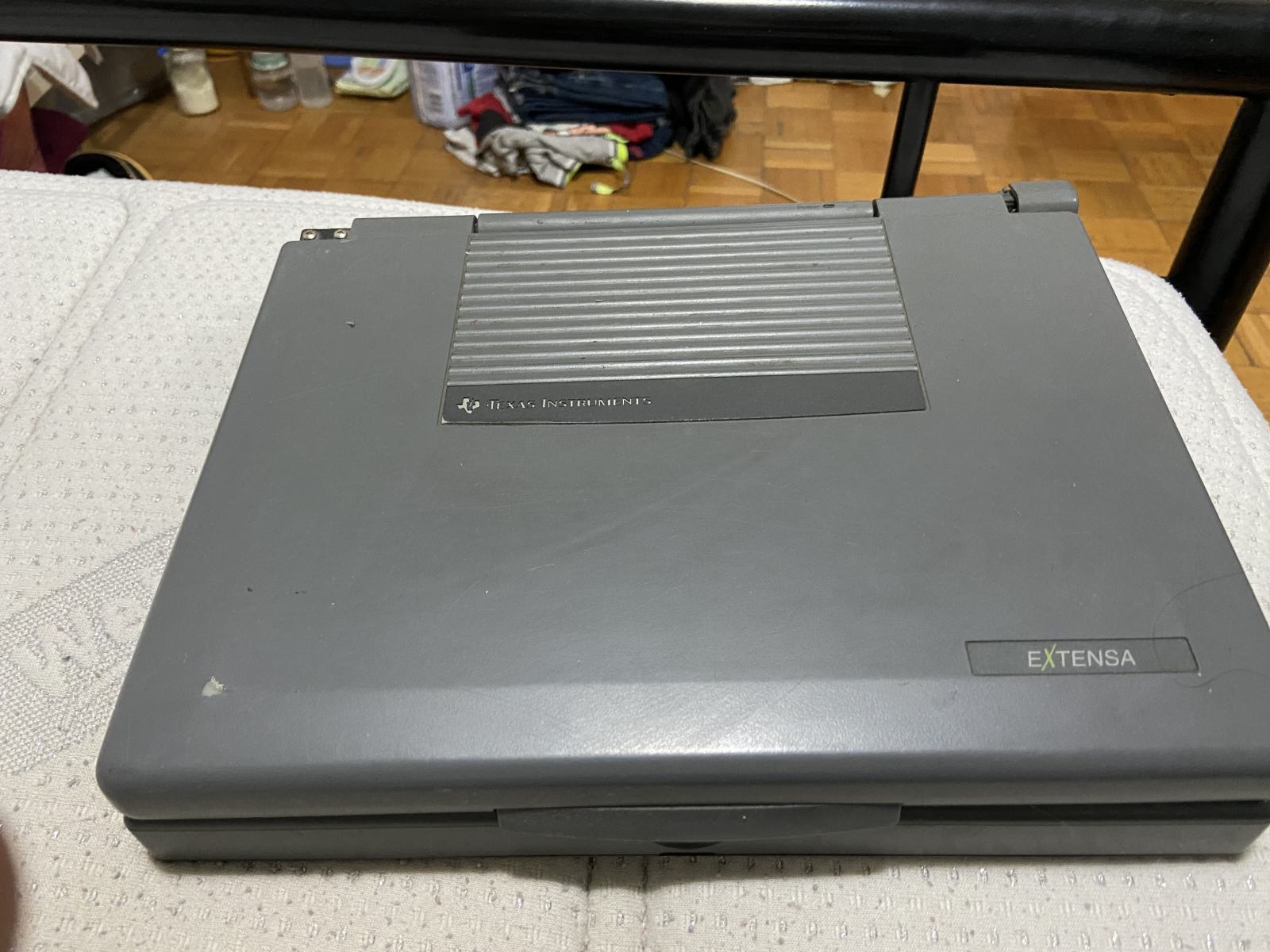 Vintage laptop Texas instruments Extensa