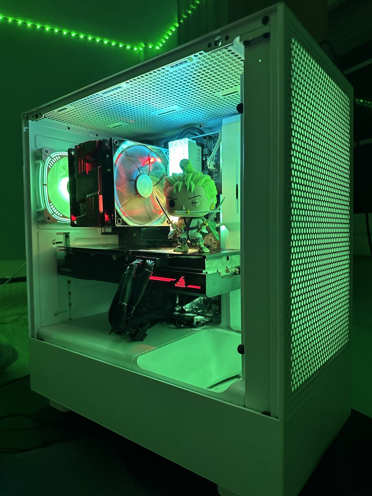 Red Dragon Computer Cpu GAMING PC - RX 6800XT Red Dragon, R7 3800X, 32GB DDR4