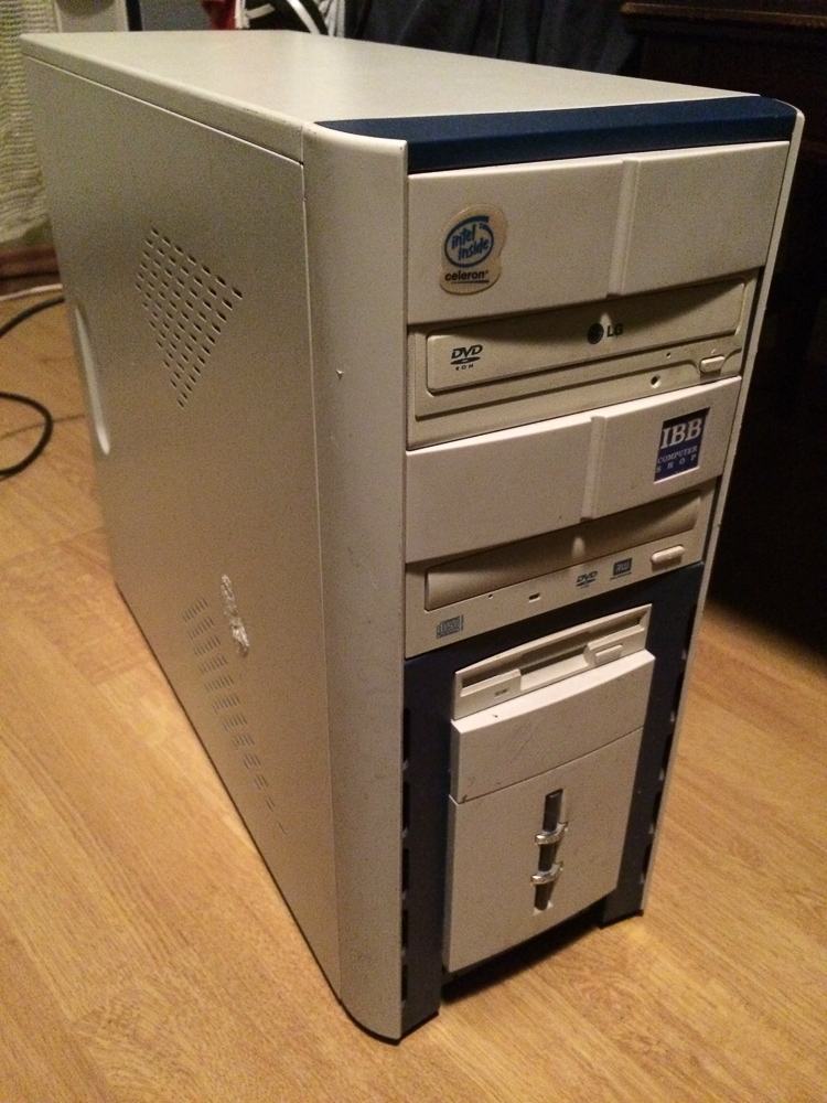 PC računalo AMD Athlon XP 2000+ 512MB RAM Windows 7 POVOLJNO