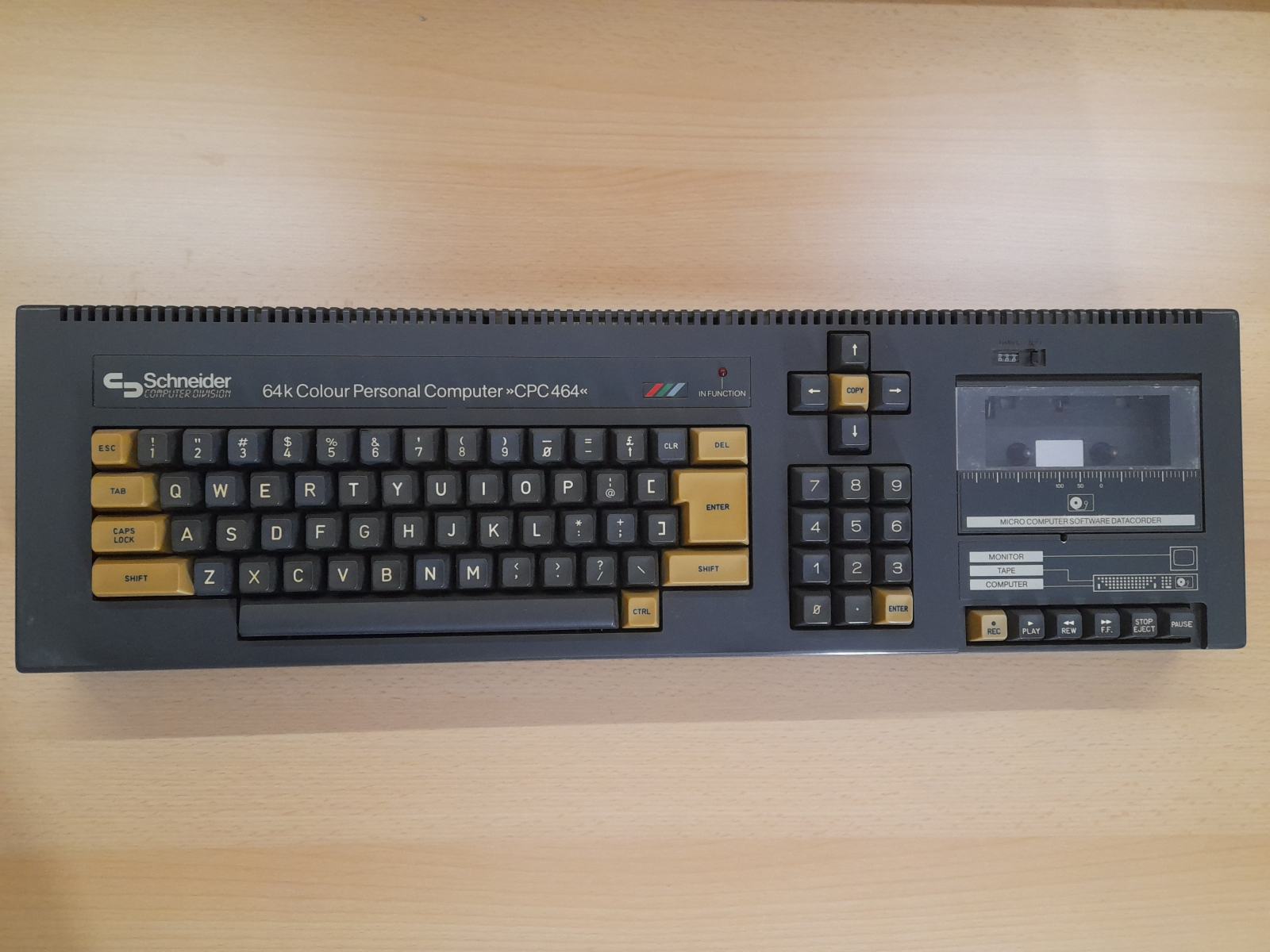 AMSTRAD CPC > GAMESLIST > MICRO SCRABBLE (c) LEISURE GENIUS/VIRGIN GAMES