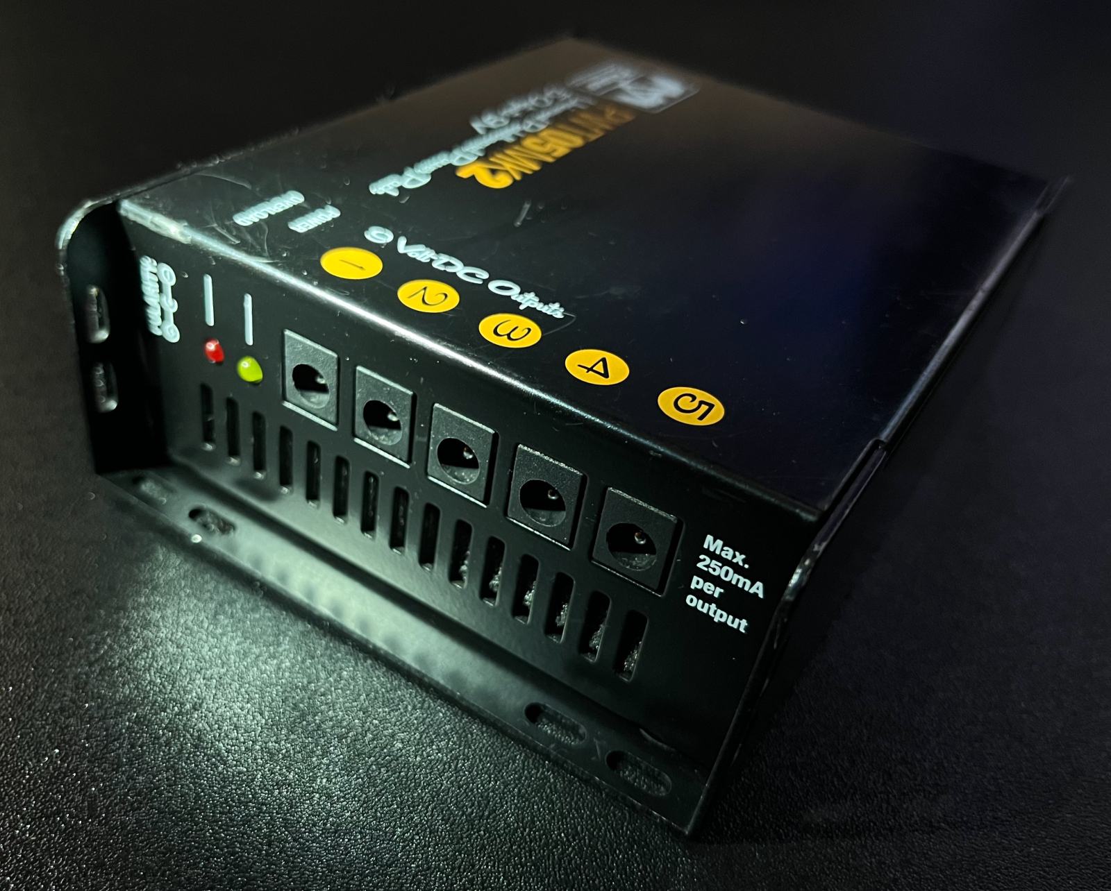 Electro Harmonix MOP-D10 - voeding met meerdere uitgangen