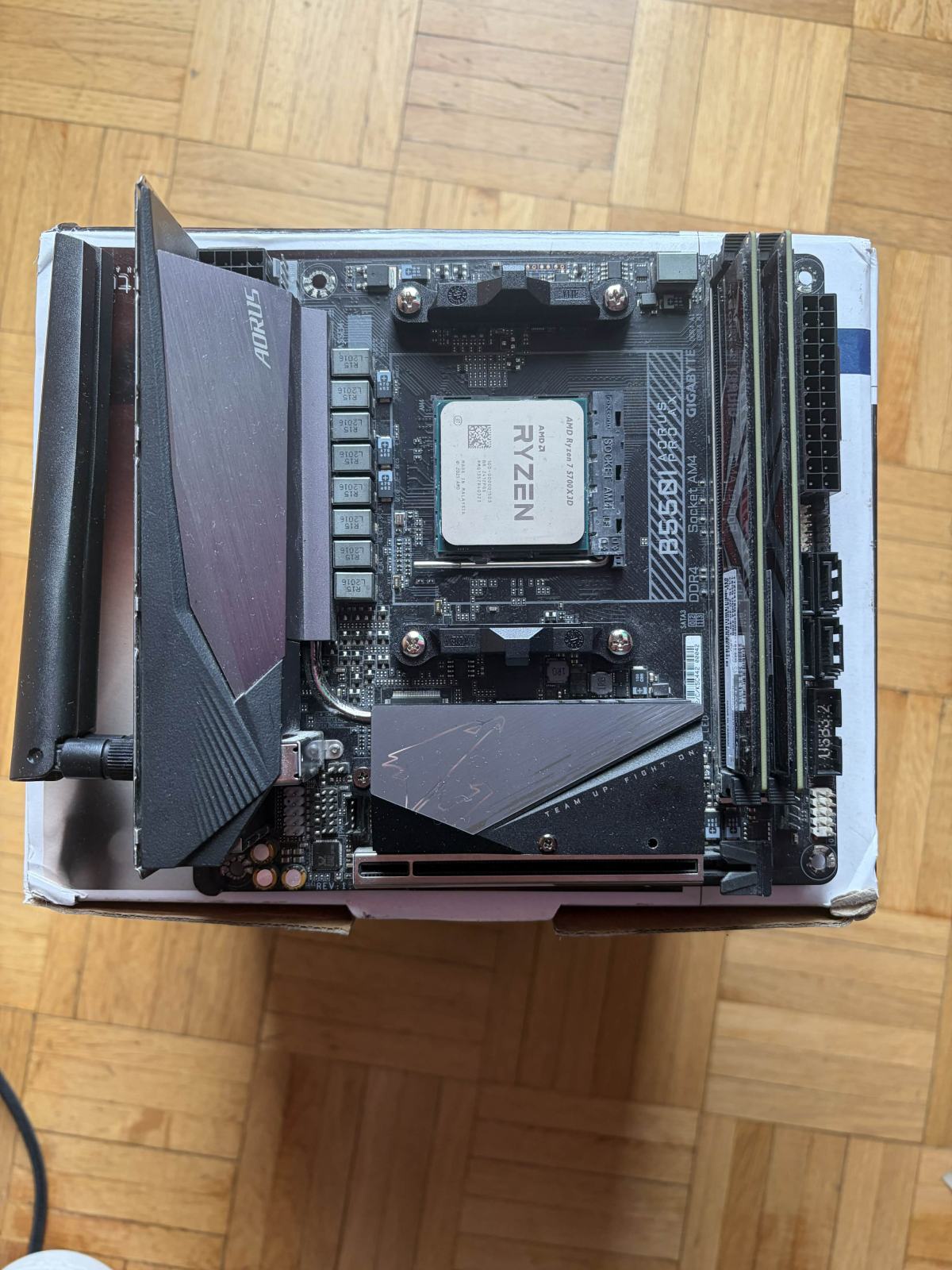 Ryzen 7 5700X3D + B550I AORUS PRO AX ITX + 32GB DDR4 + Noctua cooler