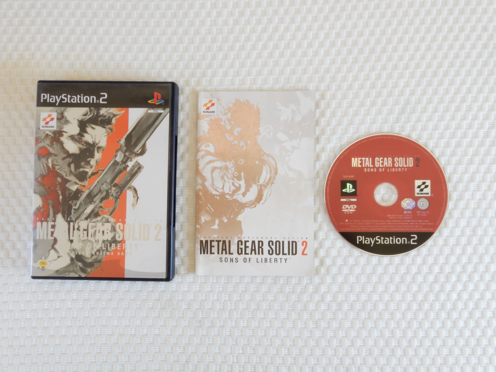 Metal Gear Solid 2 Sons of Liberty - PS2 - Version PAL (boîte