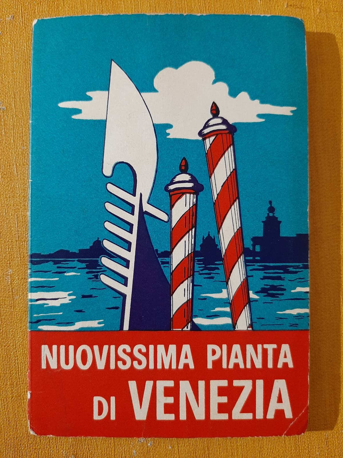 Pianta Ornamentale Suricato Poliziotto – Vivid Arts – Piccola, Per Interni/Esterni
