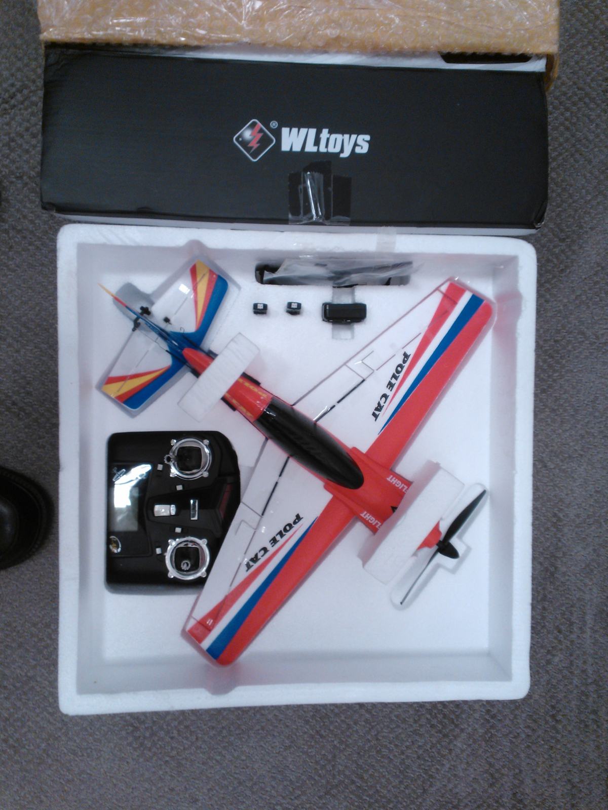 WlToys F939 Polecat prodajem model mikroaviona