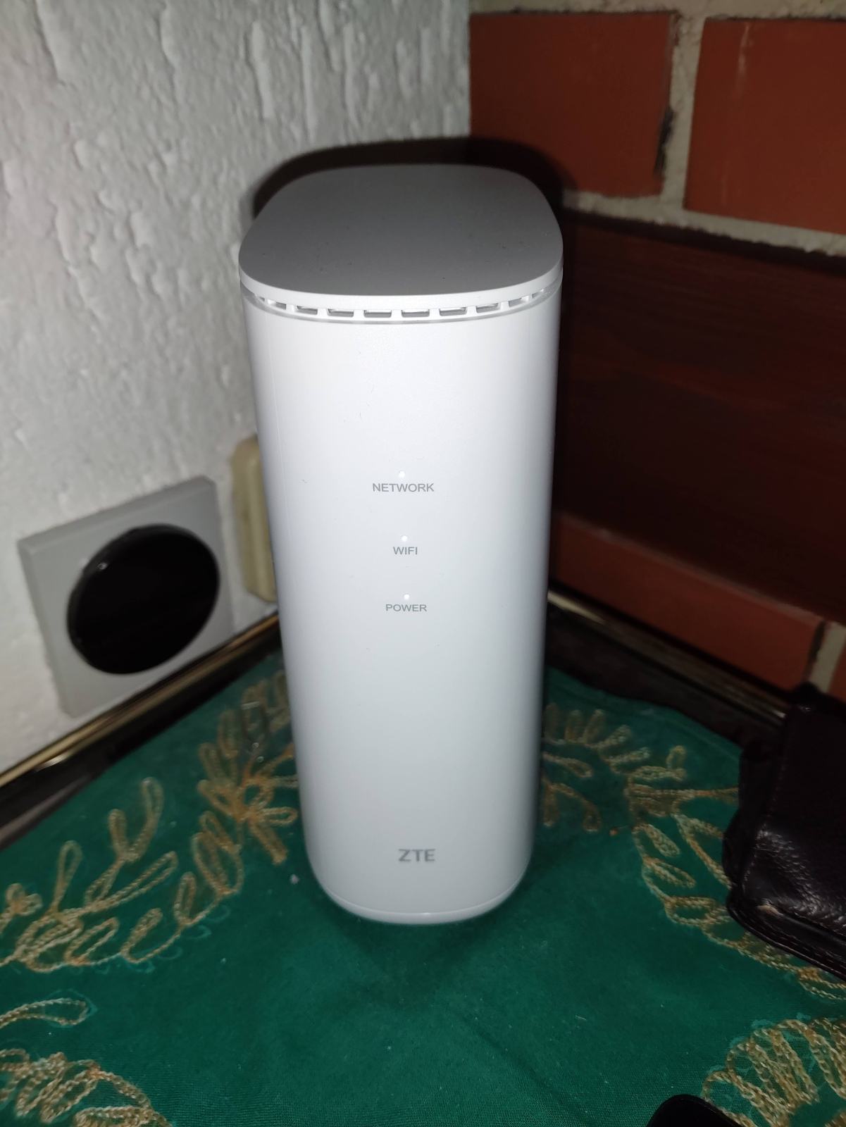ZTE MF289F 4G CAT20 router