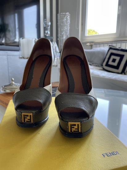 Fendi cipele sandale