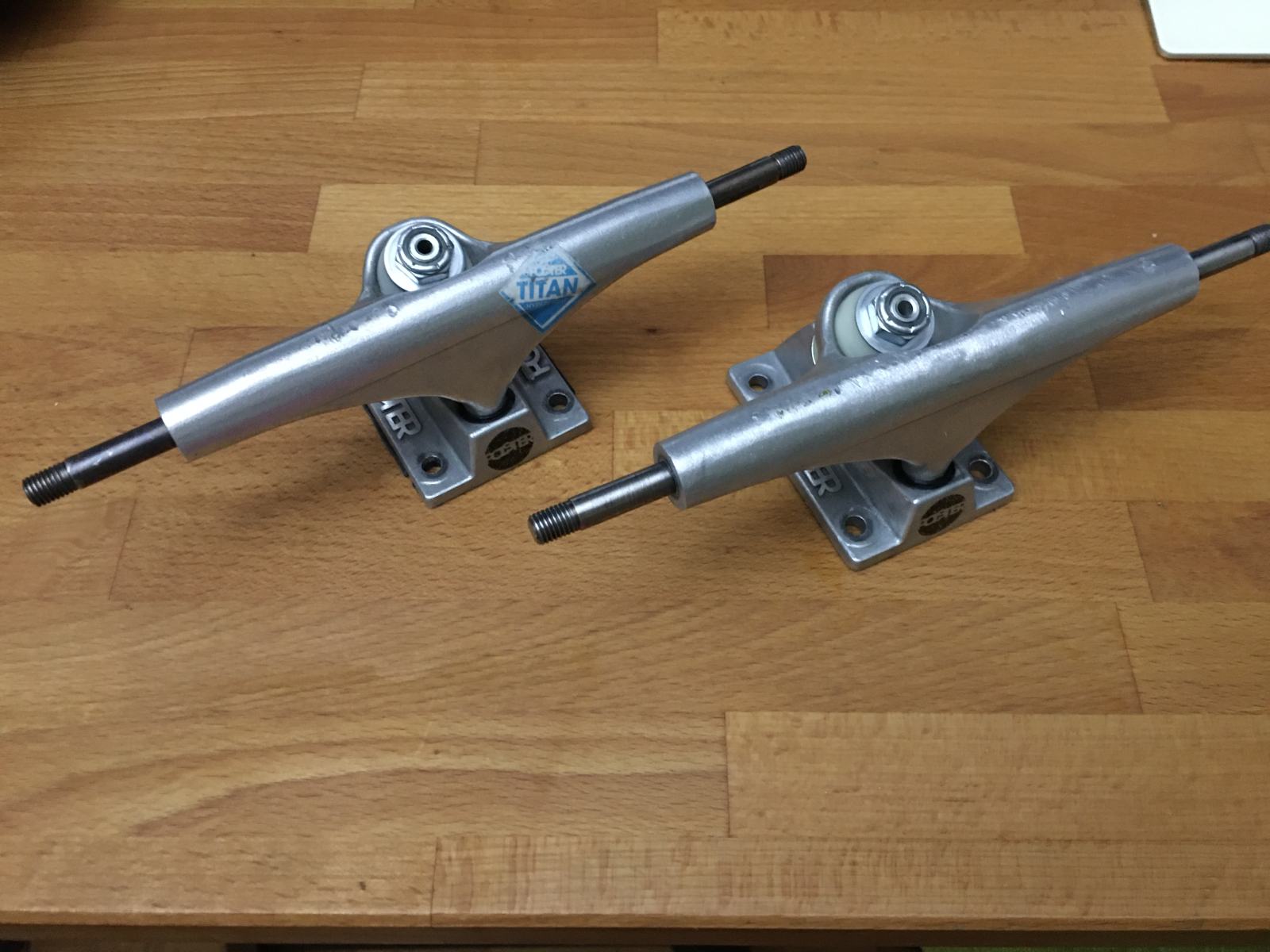 Paire De Trucks Polster 5.25 Green Polish - Argent, Pour Skateboard