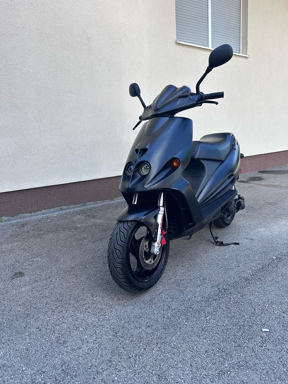 Scooter F12r Lc Scooter 50cc Malaguti F12 Malaguti F12r F12 50