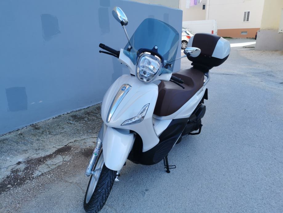 Face Windscreen + Attachment Kit For Piaggio Beverly IE 300 S (2010-2016)