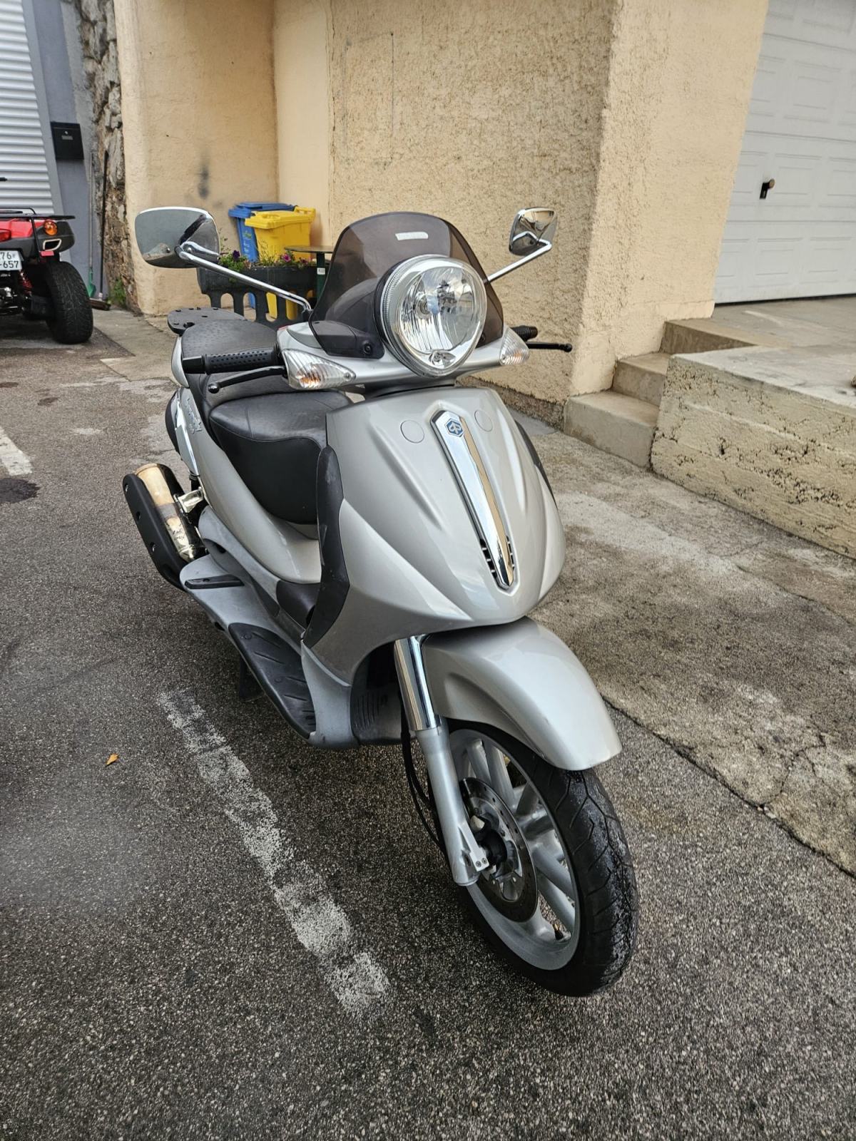 Motorrad Windschutzscheibe GIVI Transparente Windschutzscheibe Givi 106A Für PIAGGIO Beverly Tourer 125 250 300 400 08 10 Beverly 500 03 07 P152256 Windschutz Beverly 500 2003-2007