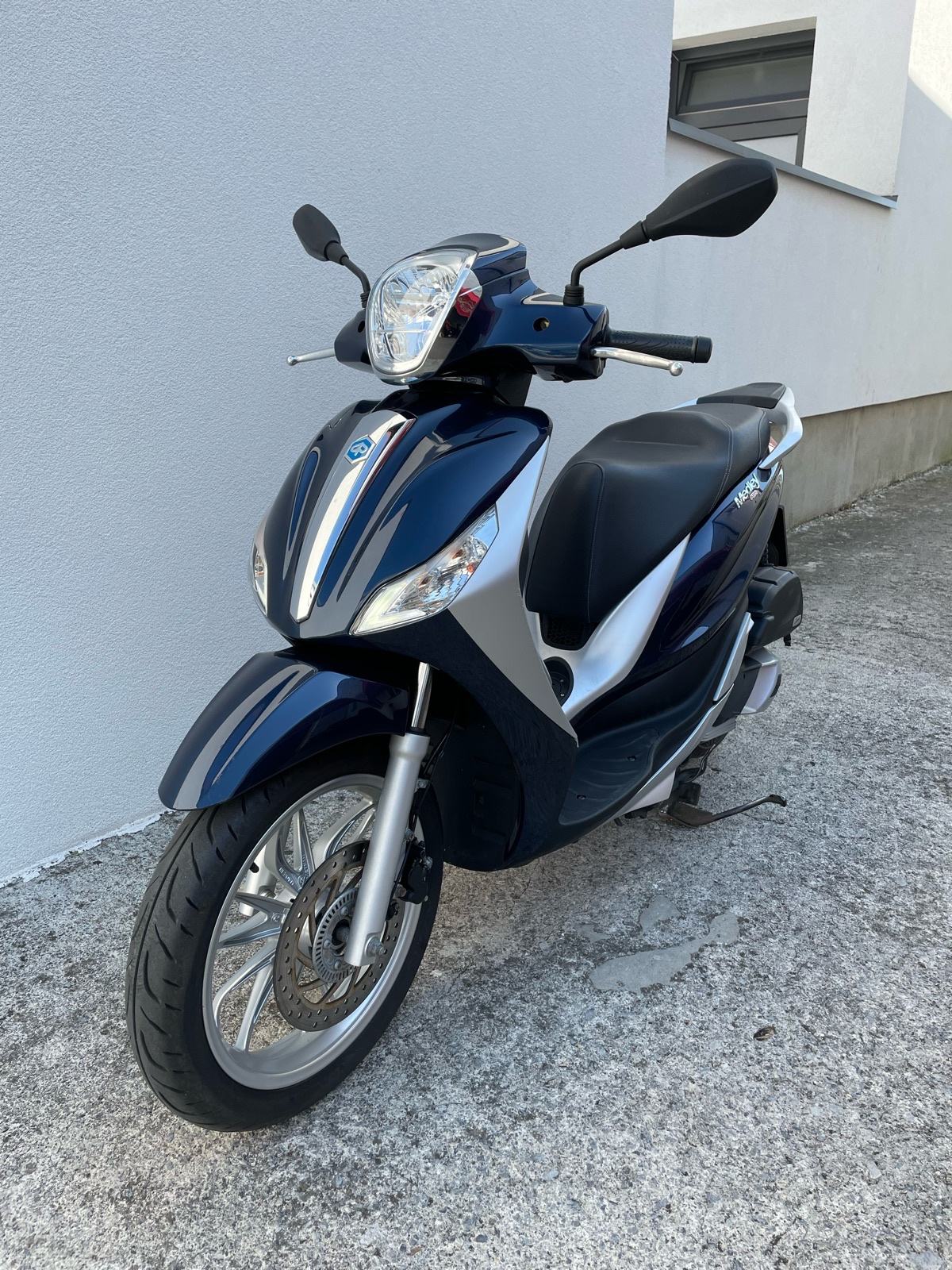 Abs Piaggio Medley Vs Beverly Piaggio Beverly Piaggio Medley 150