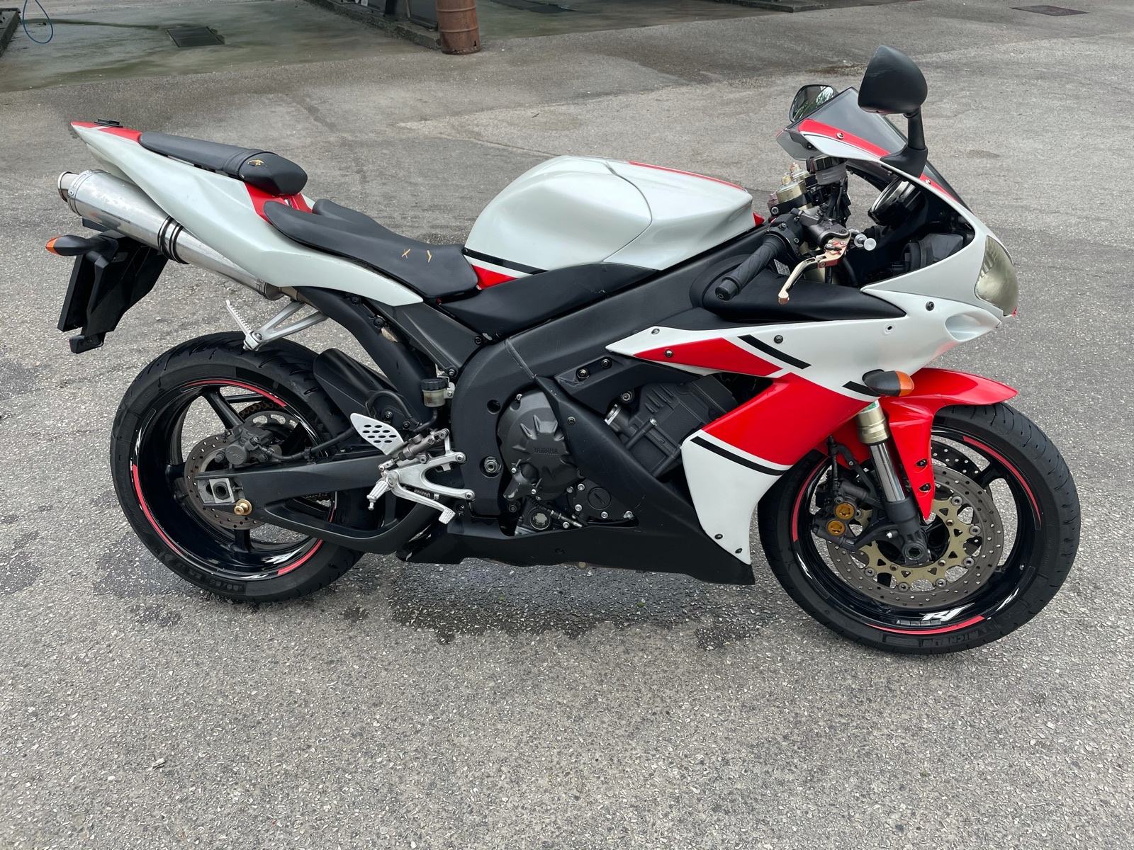 Yamaha R1 reg 04.2022, 2006 god.