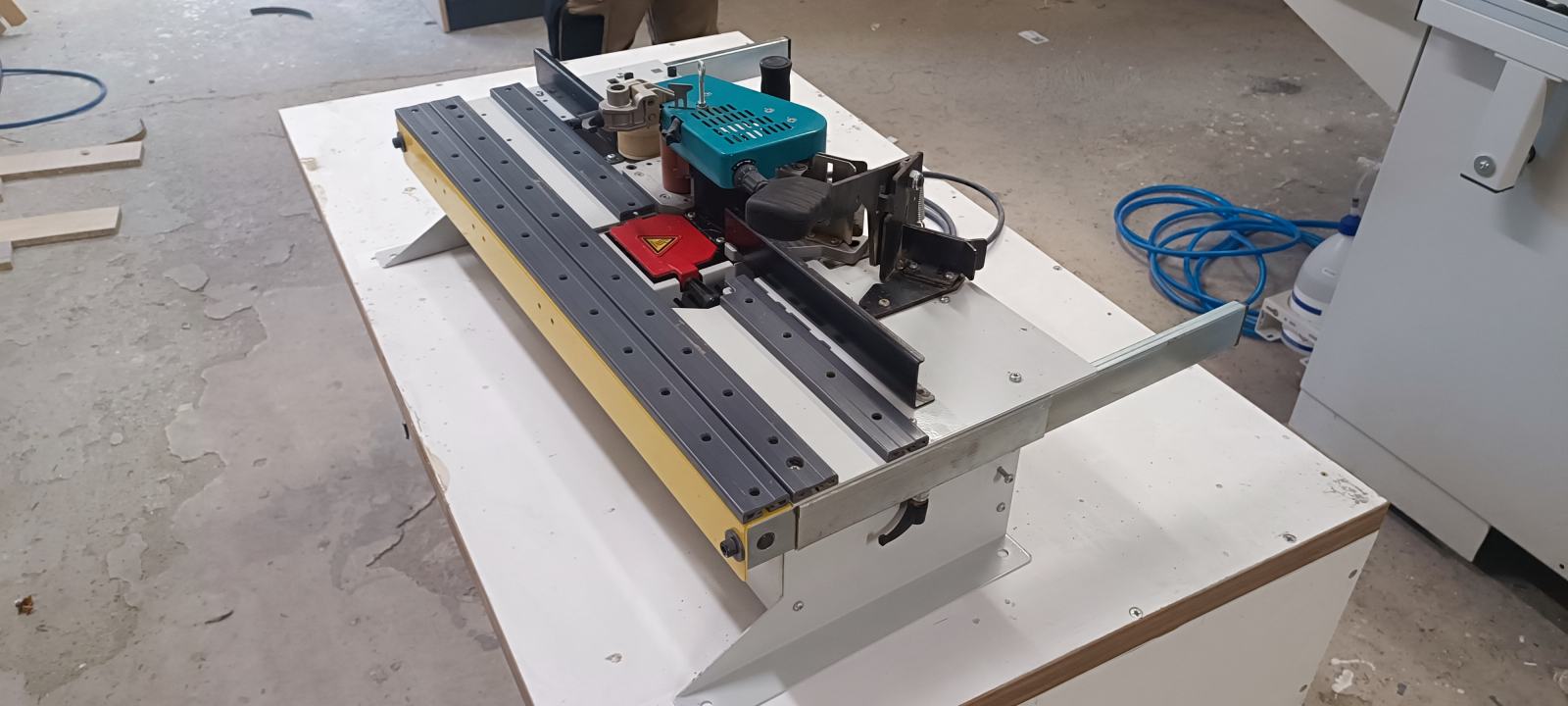 Kanterica sa stolom Virutex PEB250TRC+