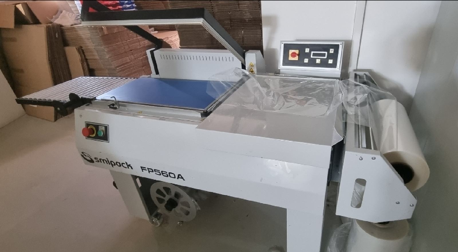 Stroj za pakiranje SMIPACK FP 560 A