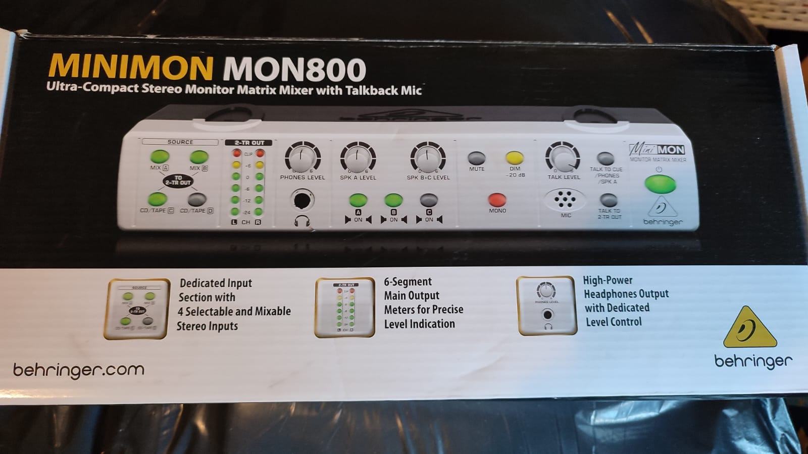 Behringer Minimon Mon800