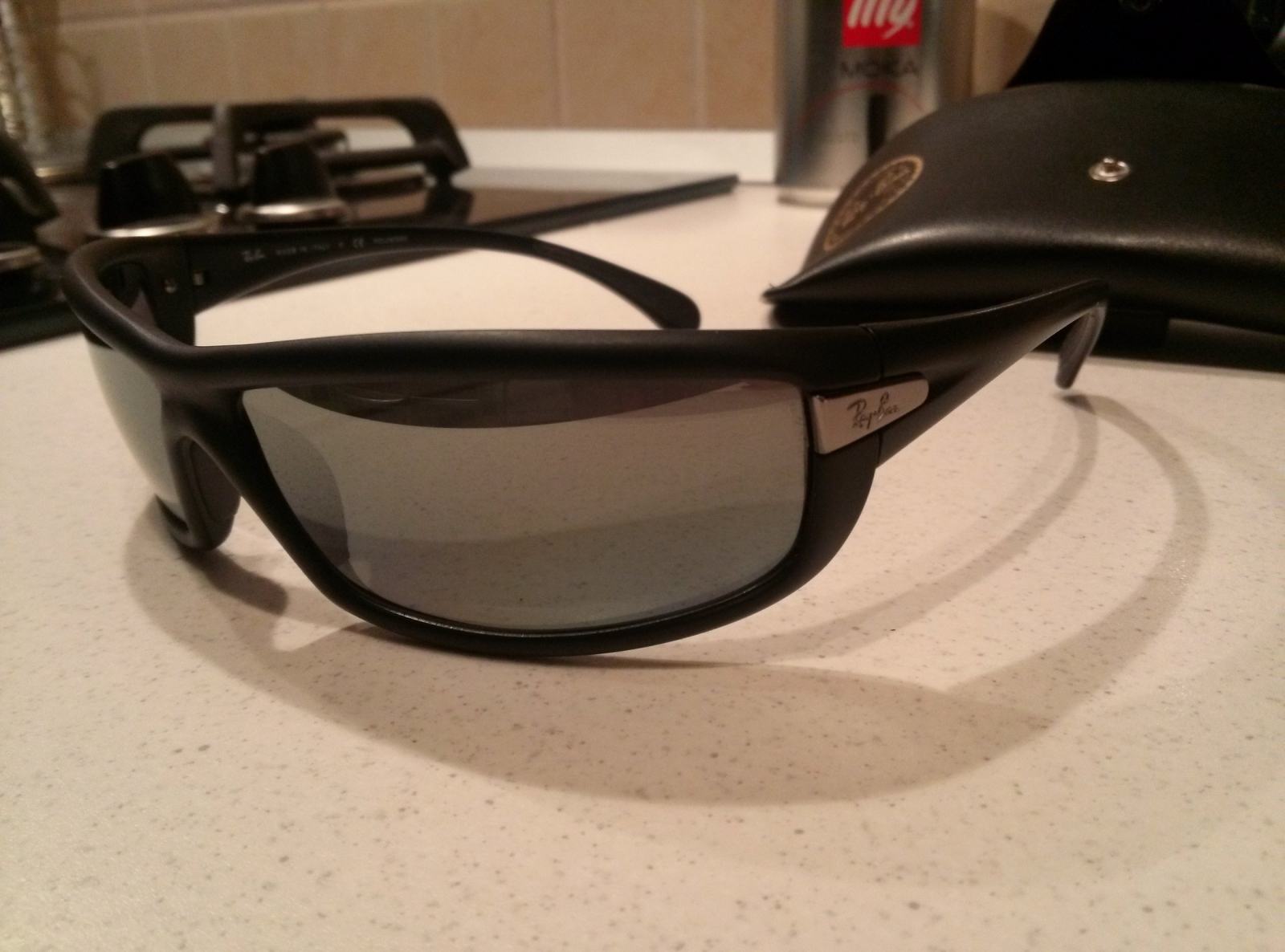 Ray Ban RB 4054