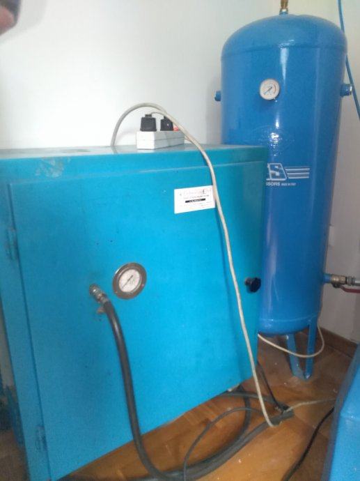 Kompresor bešumni sa vanjskom bocom 100l