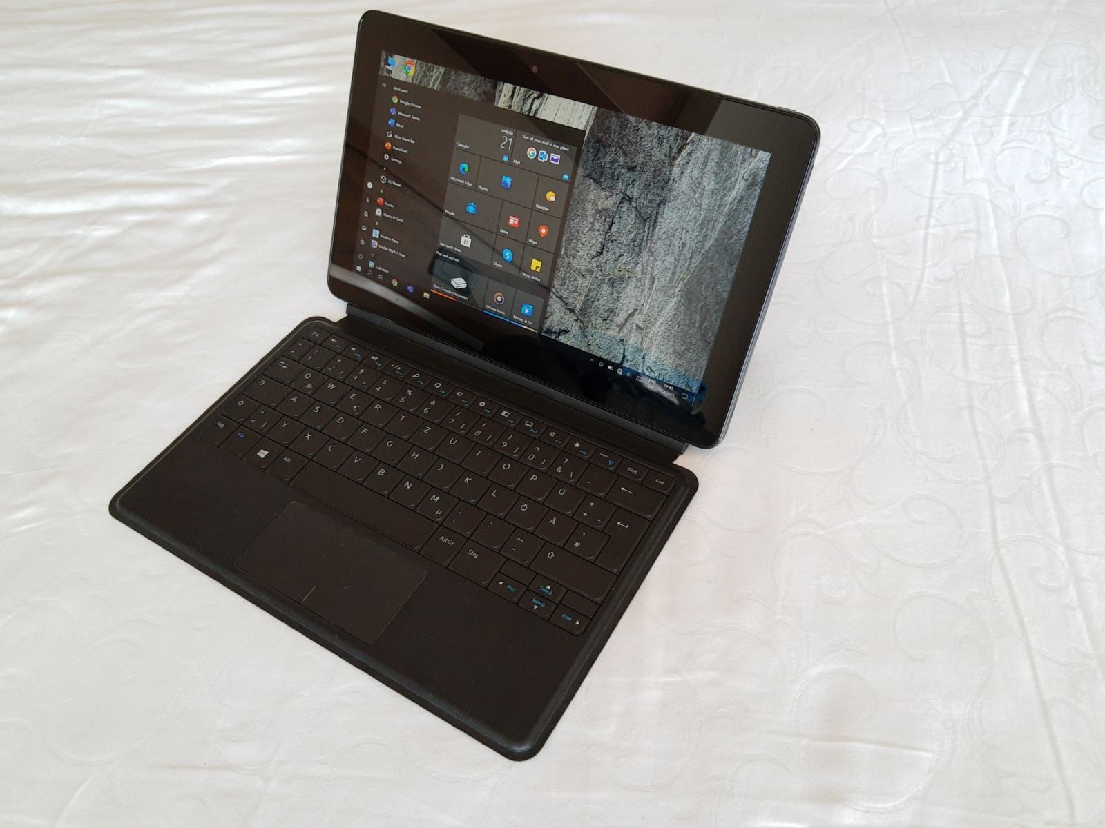 Dell Latitude 5175 10.8 WiFi Tablet - Black (Intel Core m5 Dell Latitude 5175 10.8 WiFi Tablet - Black (Intel Core m5