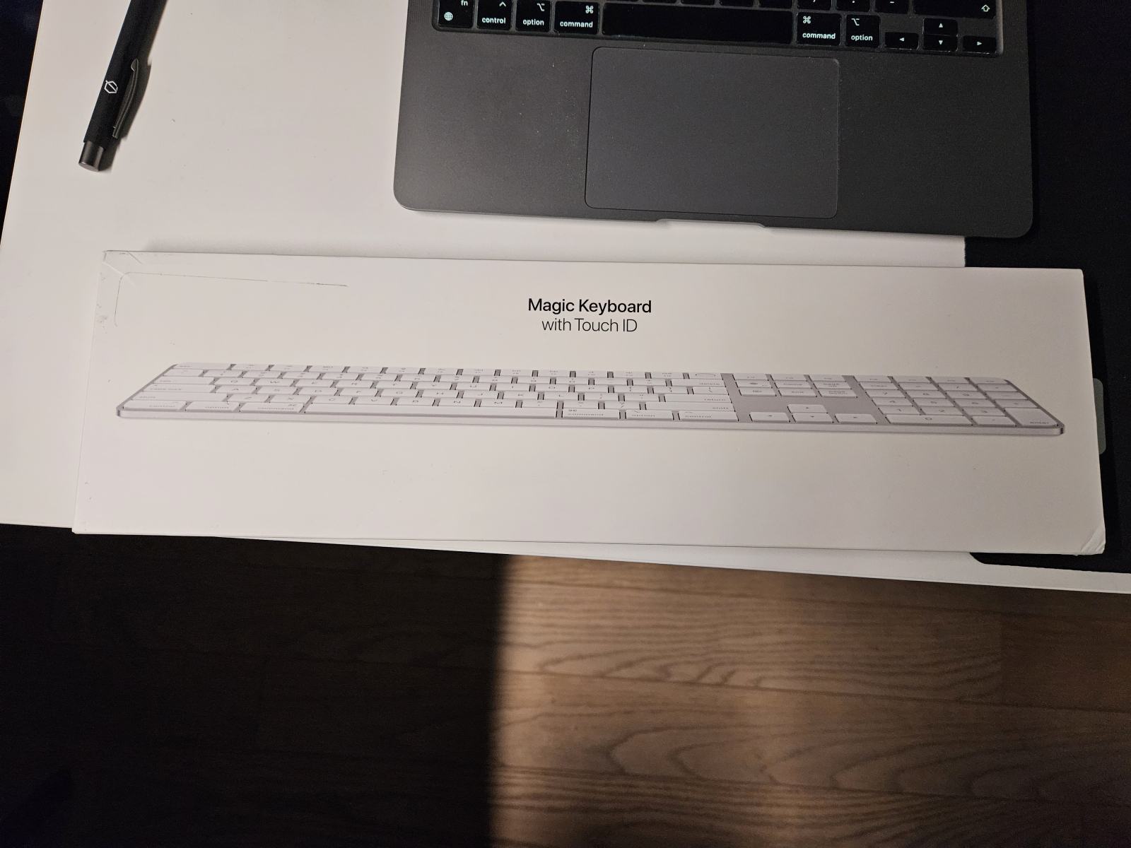 APPLE Magic Keyboard s Touch ID i Num Keypad (2024) UK Layout NOVO