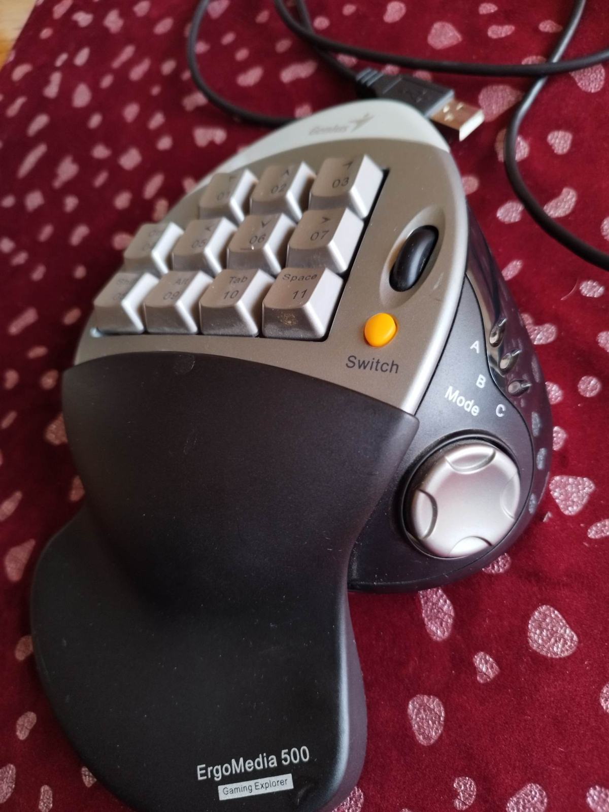 Genius ErgoMedia 500 KeyPad