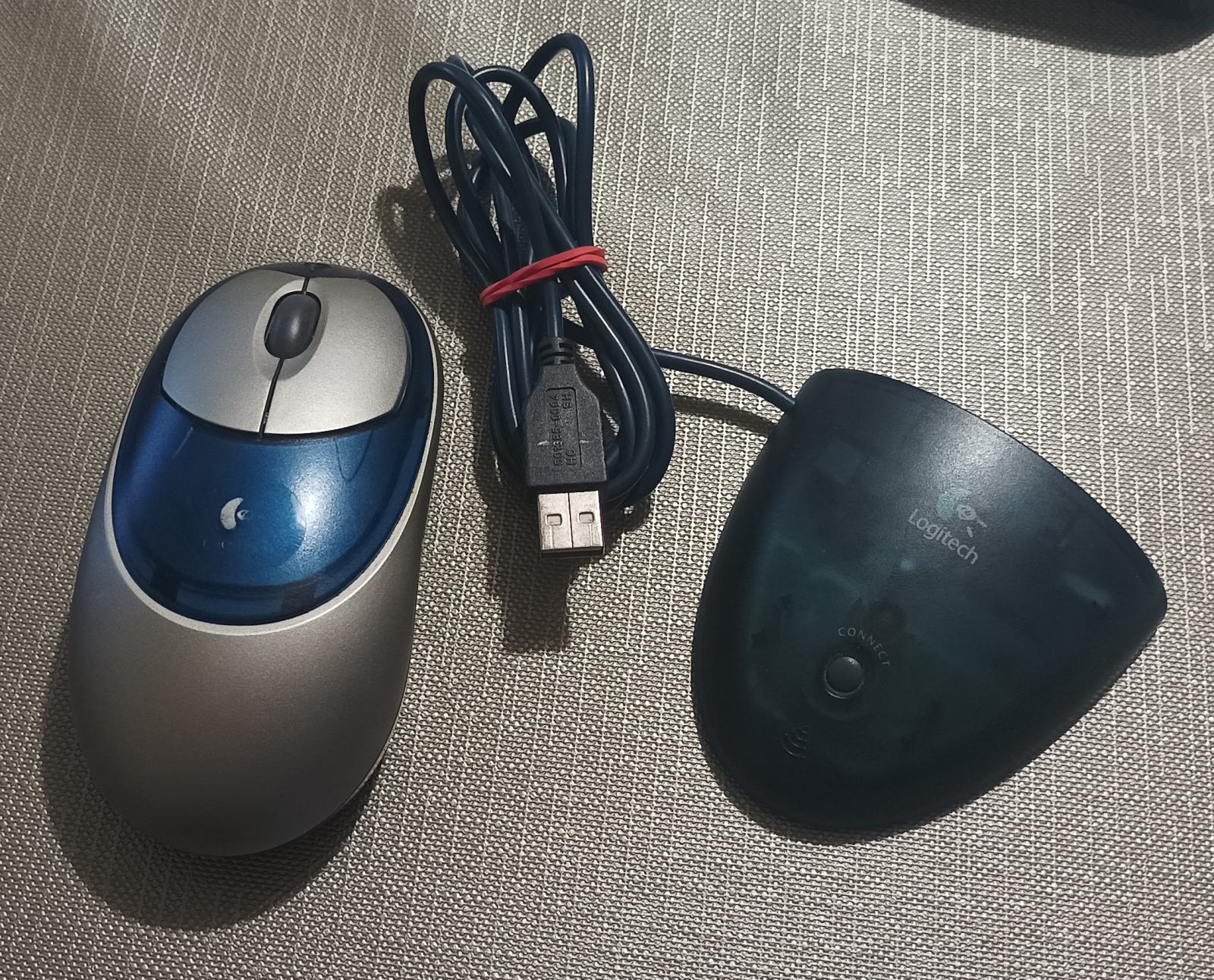 Souris Sans Fil Logitech M-RN68 - 851538-0000, Sans Base, Occasion
