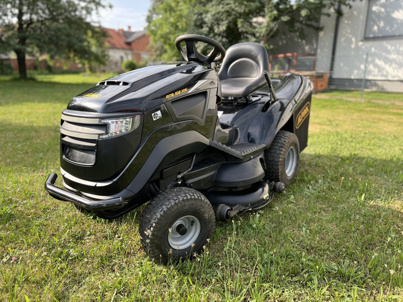 Alpina AT8 102 HW 2 cilindra Briggs & Stratton 7220 656 ccm 102 cm