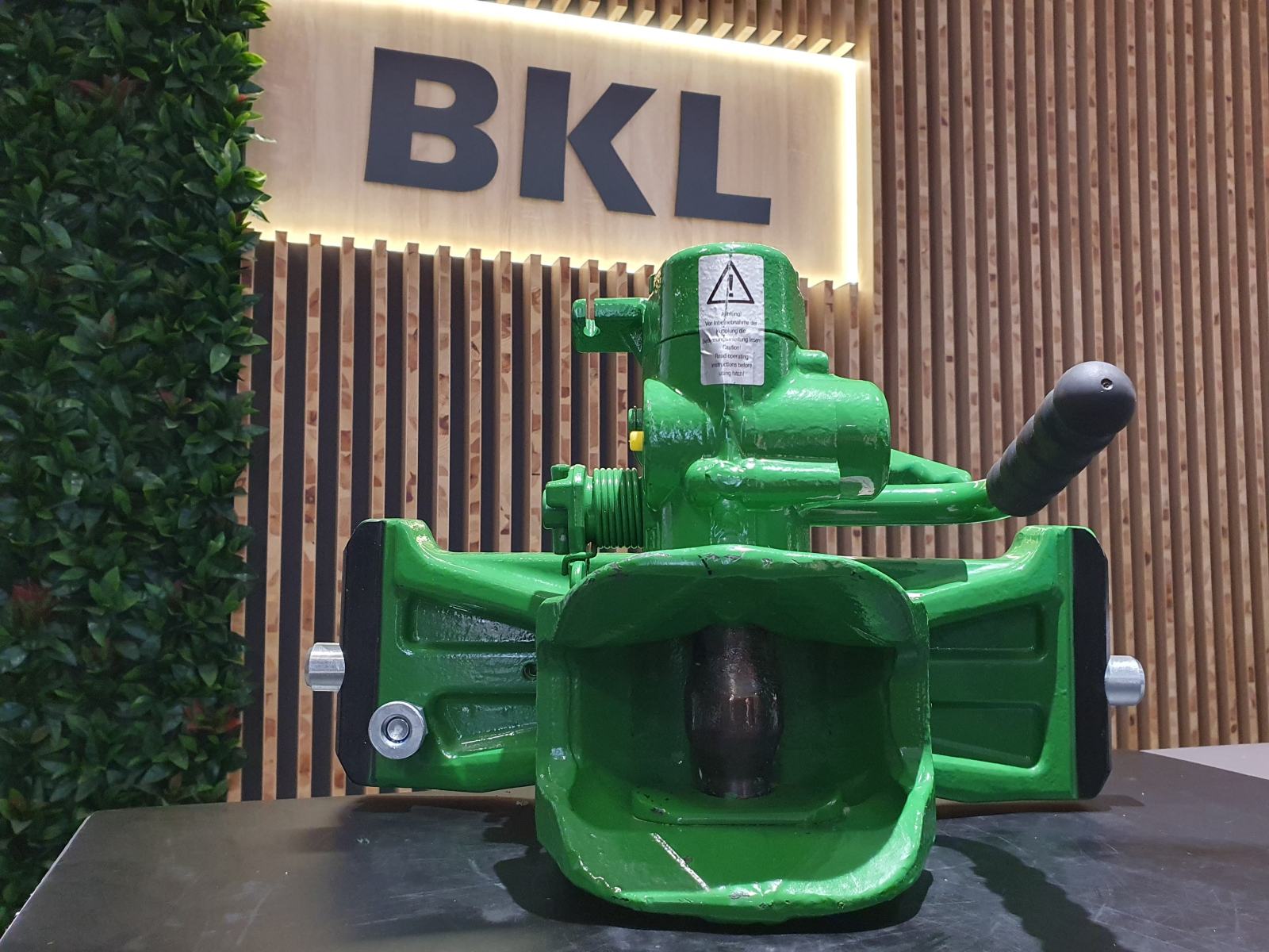 AUTOMATSKA POTEZNICA -VUČA - ROCKINGER 390/25/32 JOHN DEERE ZELENA