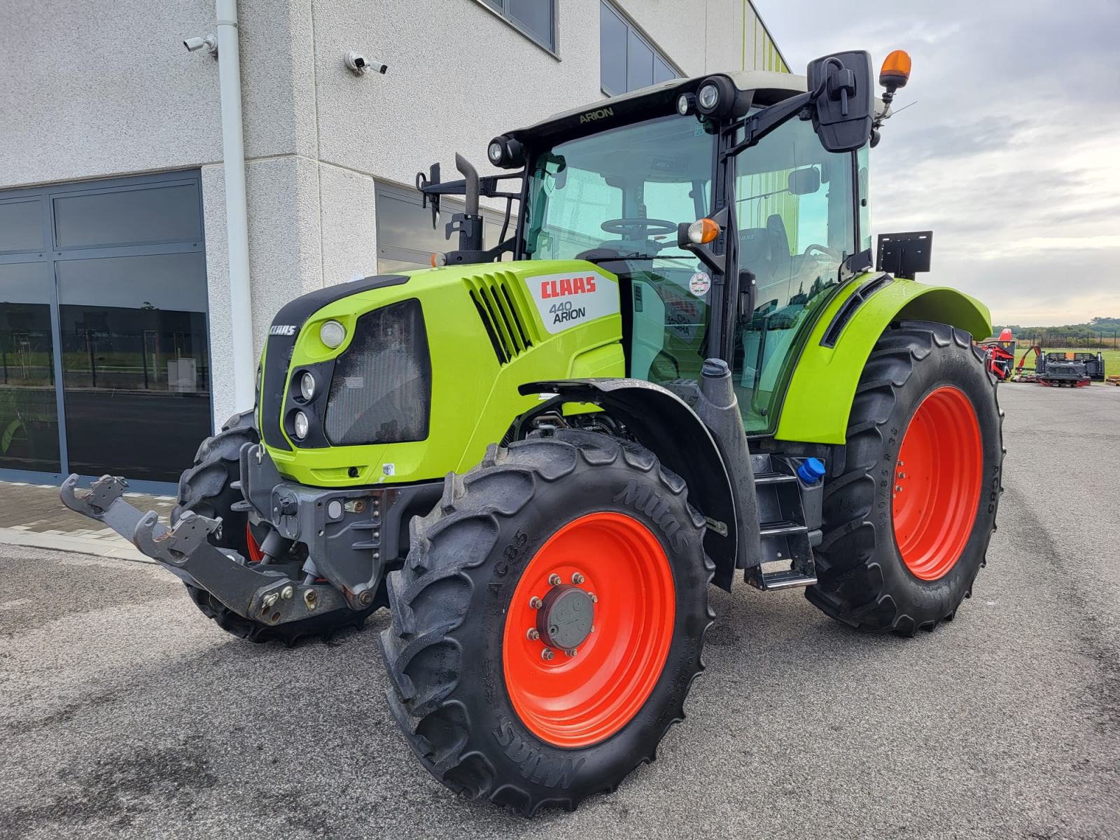 CLAAS ARION 440 CIS