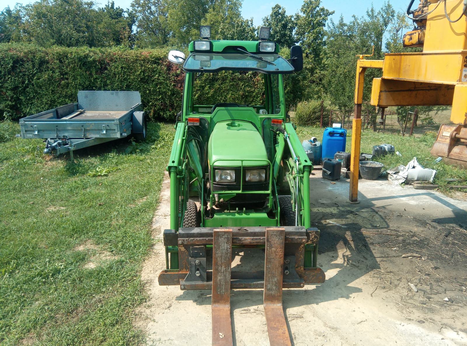 Traktor John Deere 4115
