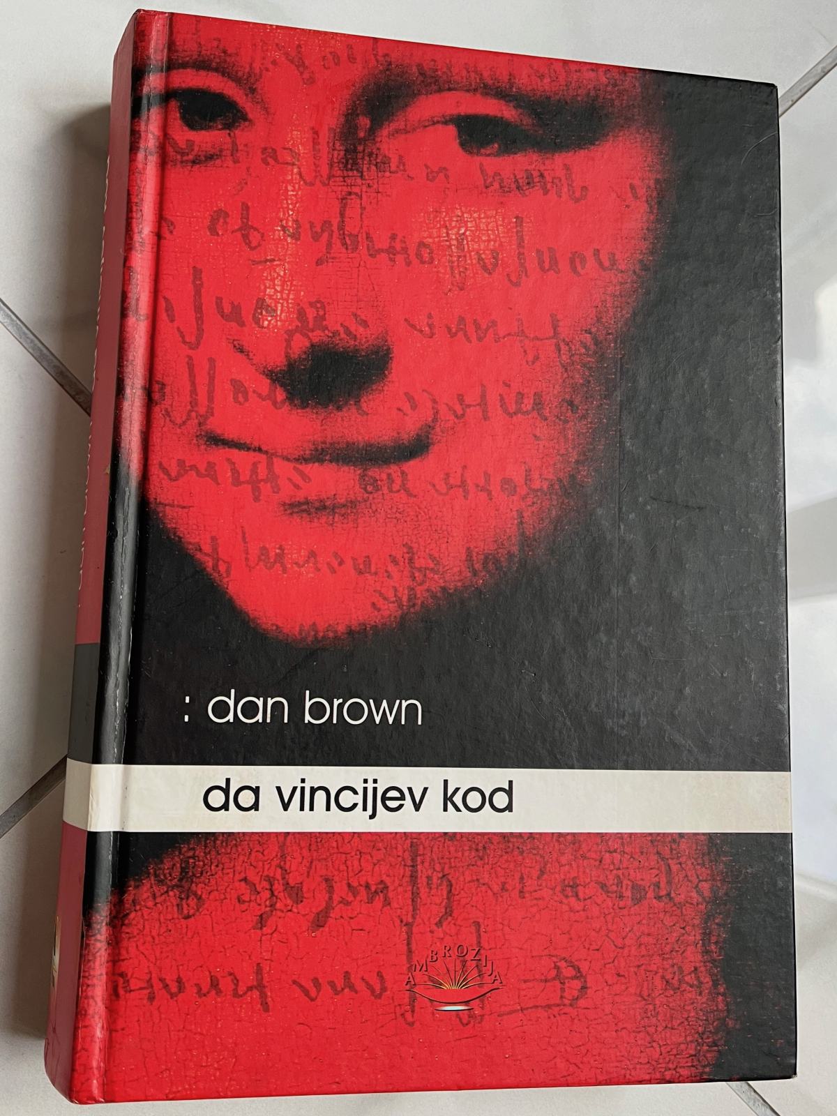 DAN BROWN, Da Vincijev kod
