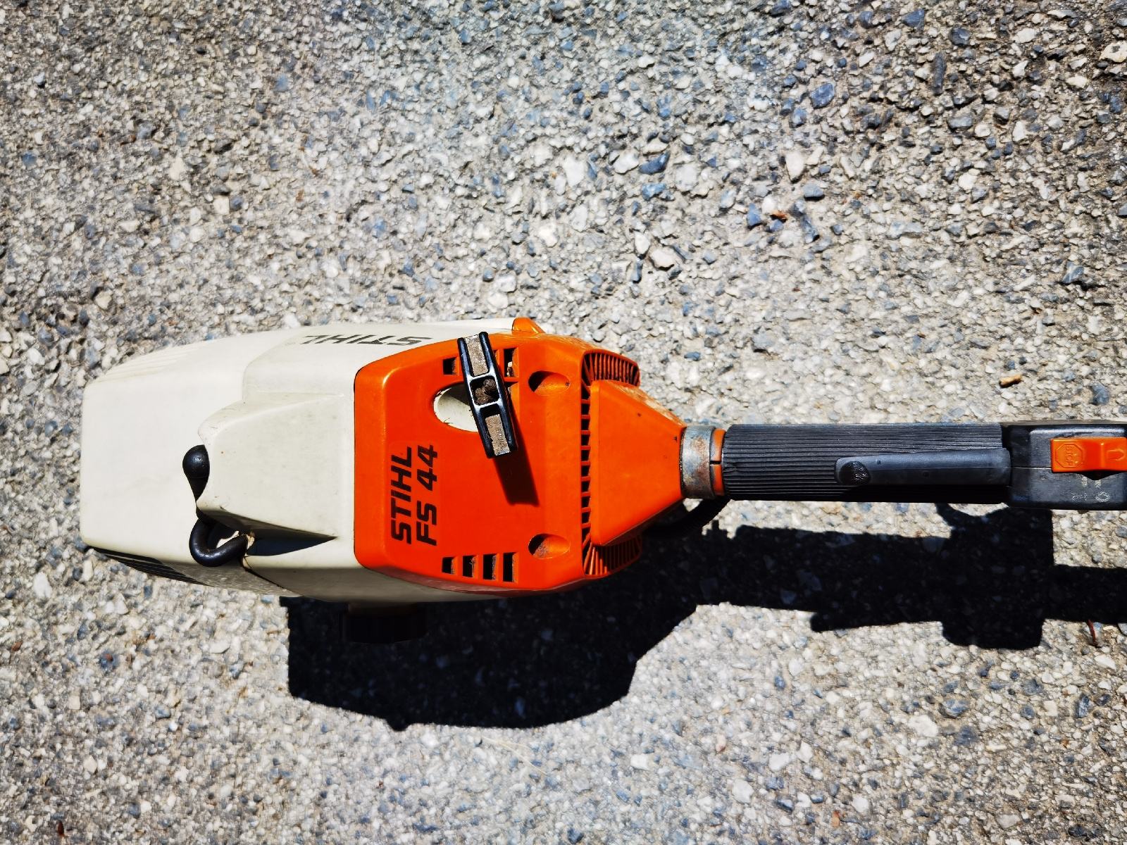 stihl FS44, u dijelovima