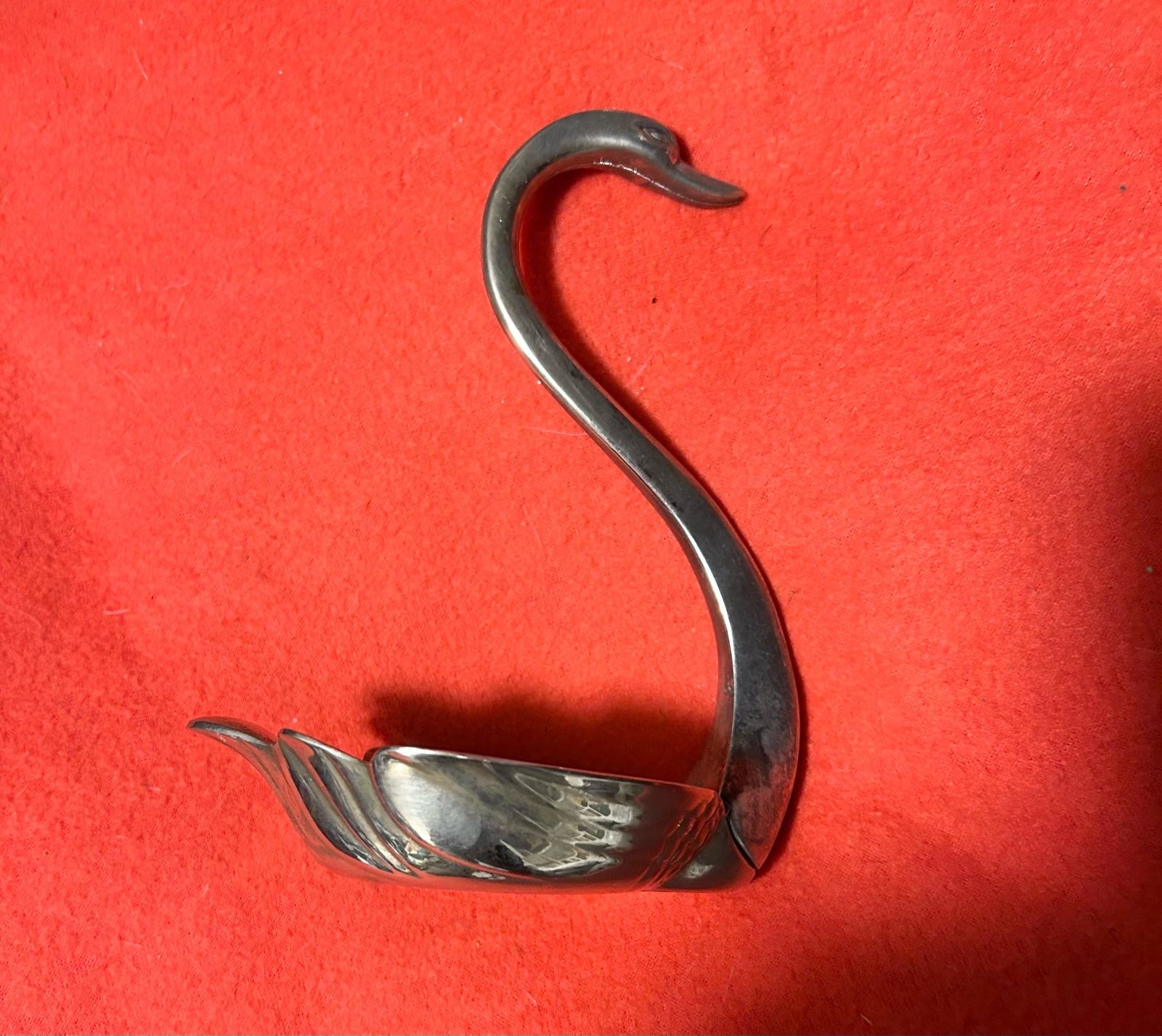 METALNA ZDJELICA LABUD