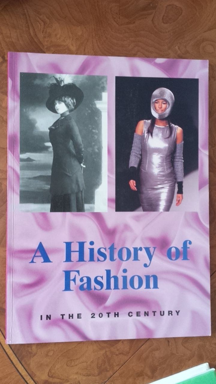 a history of fashion in the 20th century ** kao novo!**
