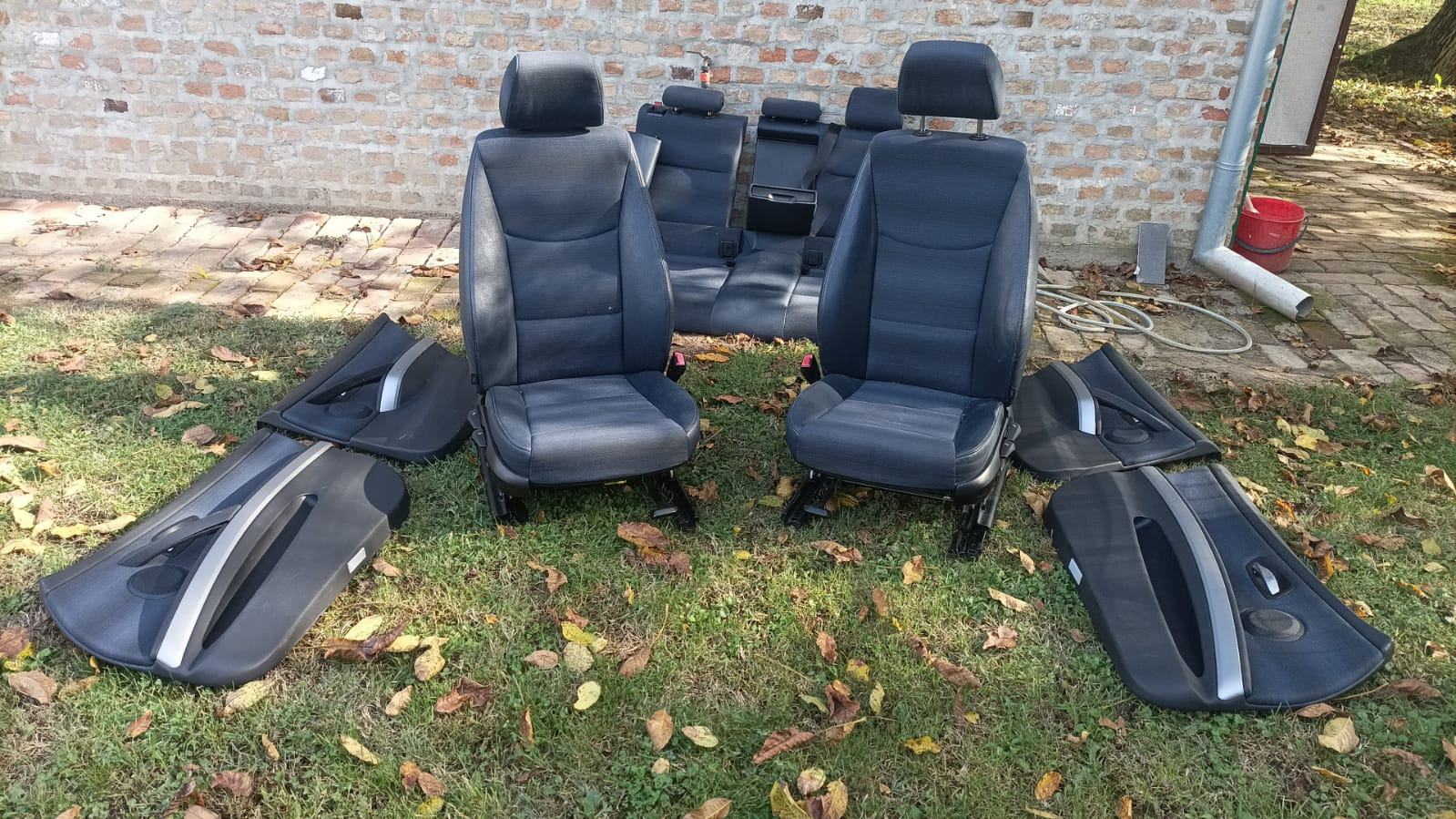 Bmw serija 3 e91 sjedala koza/tkanina polukoza