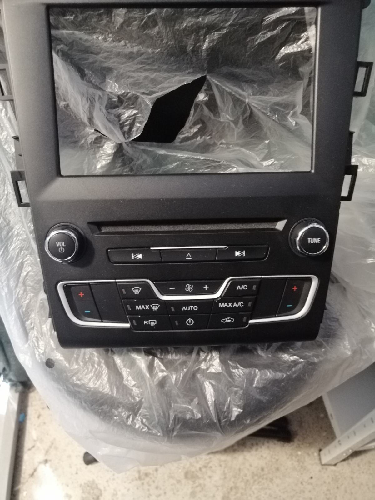 thumbnail image 2 of Ford Sync 2 To Sync 3 Plug & Play Upgrade Kit – For Mustang, F150, Focus, Fusion – Non-Nav 2 of 6