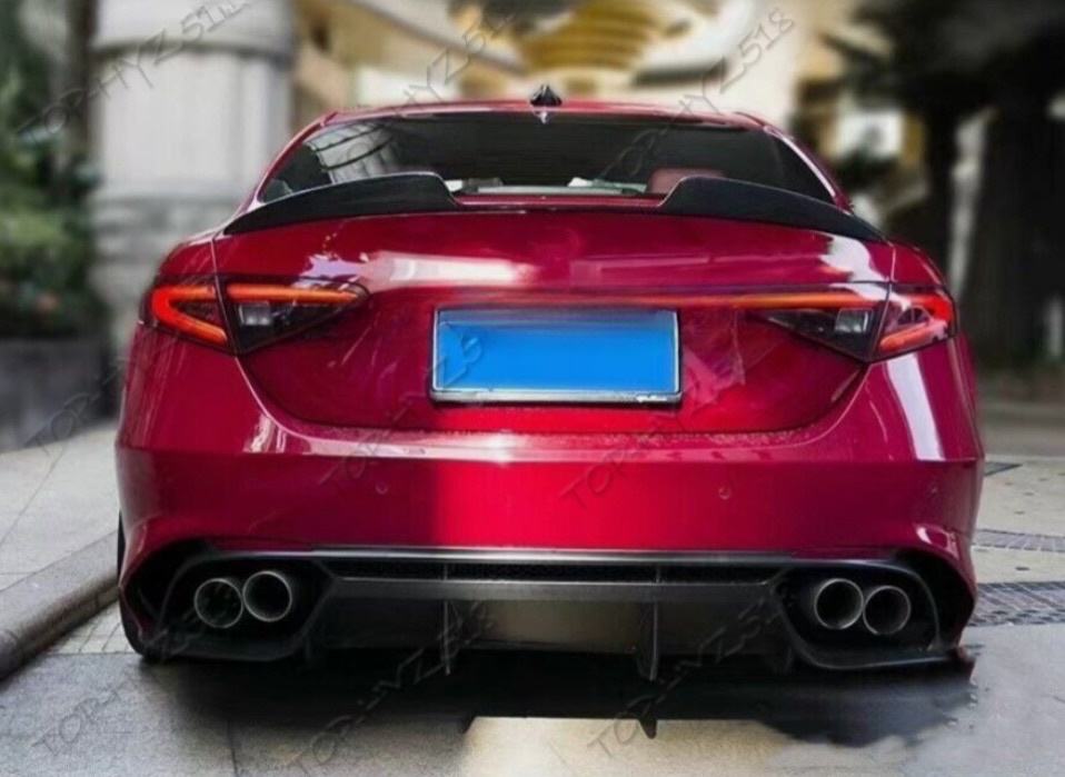 Alfa Romeo Giulia rear spoiler & sideskirts