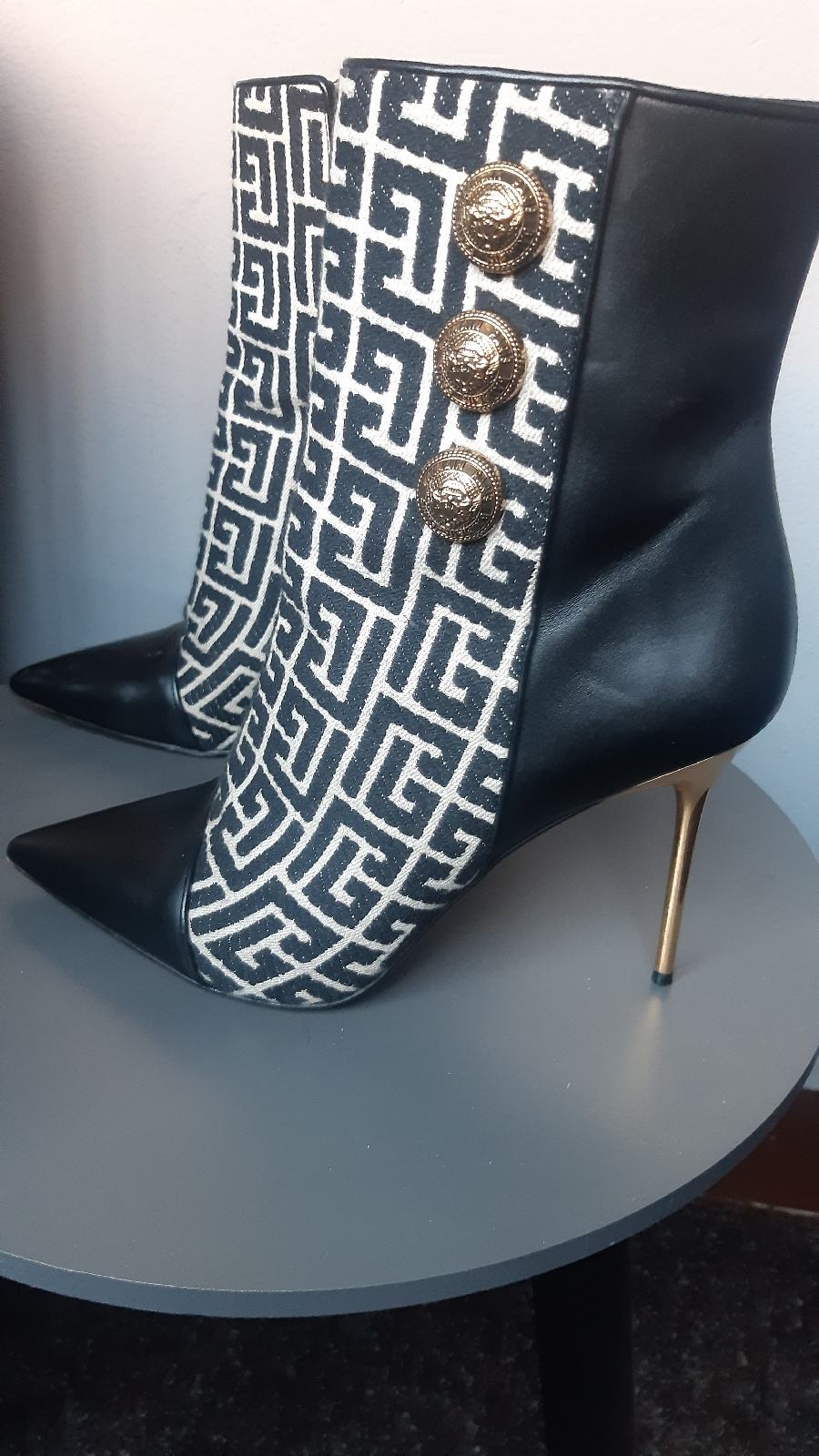 Balmain monogram čizmice
