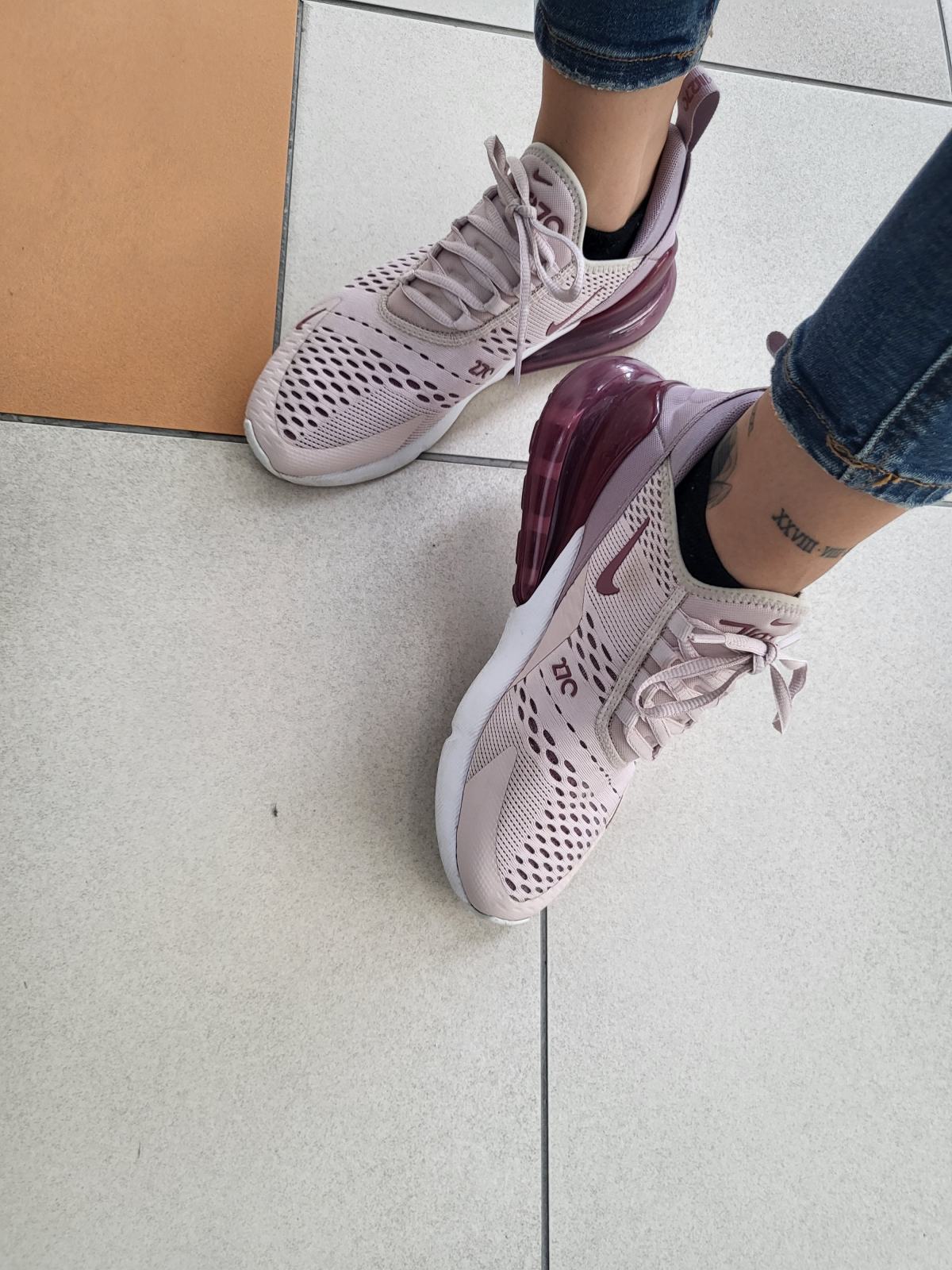 zenske air max 270
