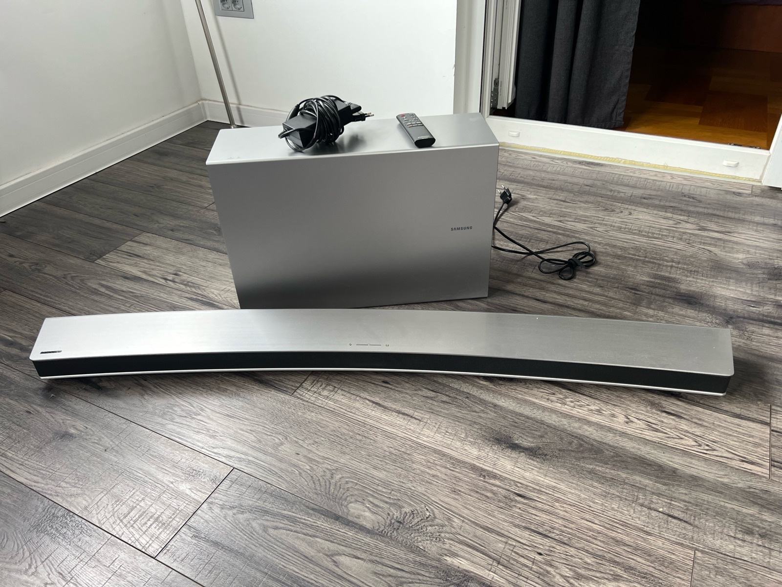 Soundbar Soundtower Samsung J7501 Soundbar Subwoofer Samsung