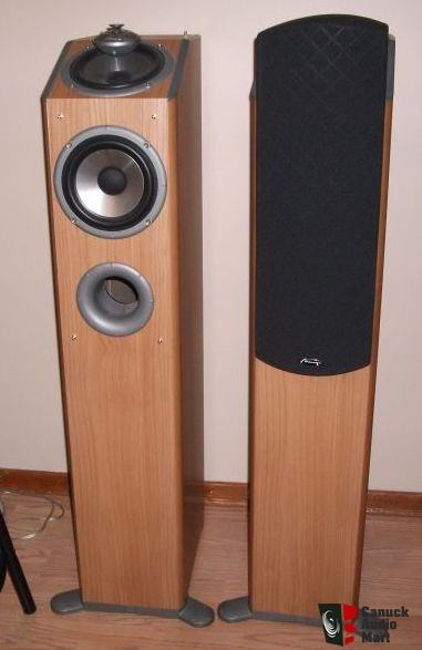 Omni 260 Mirage Omni 250 Zvučnici Mirage Omni 260, 2x200W